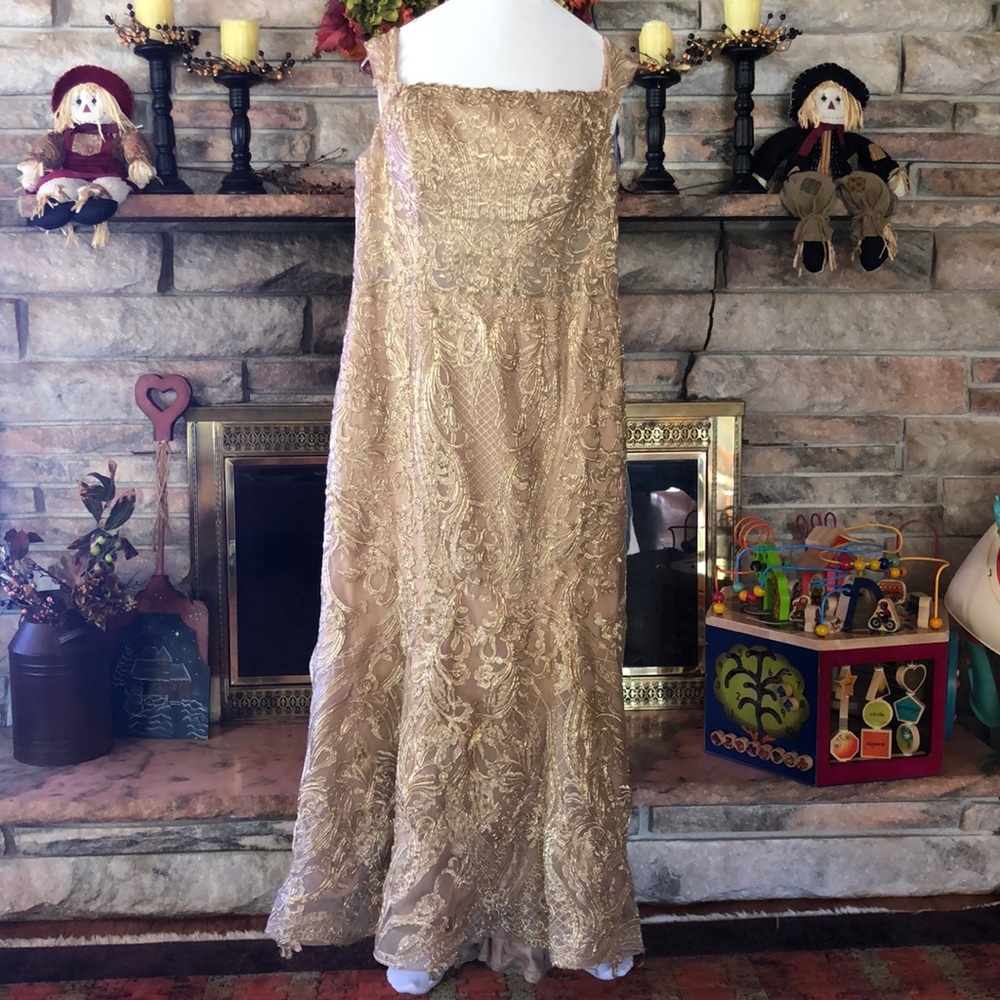 Ellie Wilde bridal gown